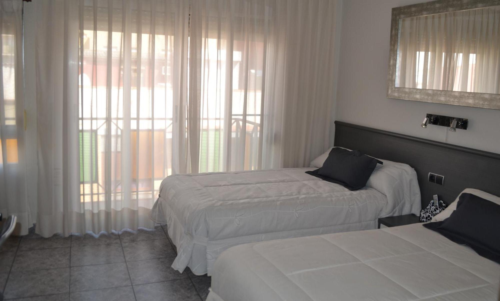 Hostal La Pilarica Paterna Camera foto
