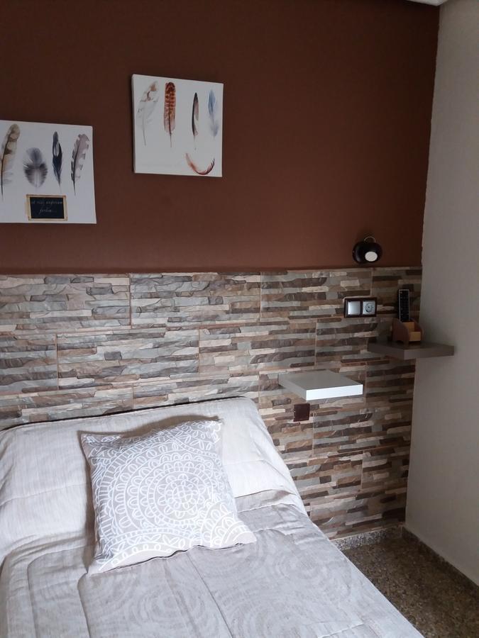 Hostal La Pilarica Paterna Esterno foto
