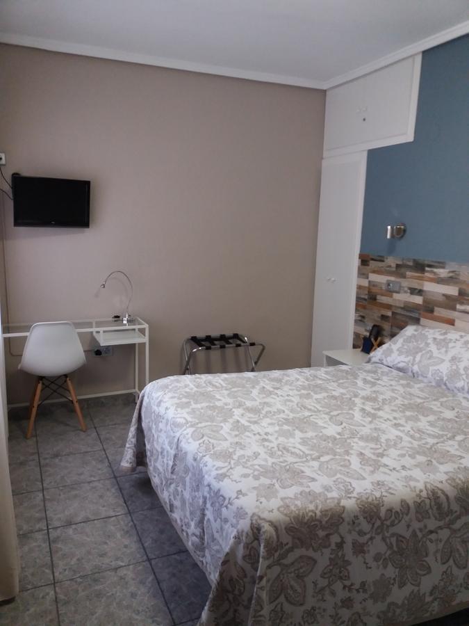 Hostal La Pilarica Paterna Esterno foto