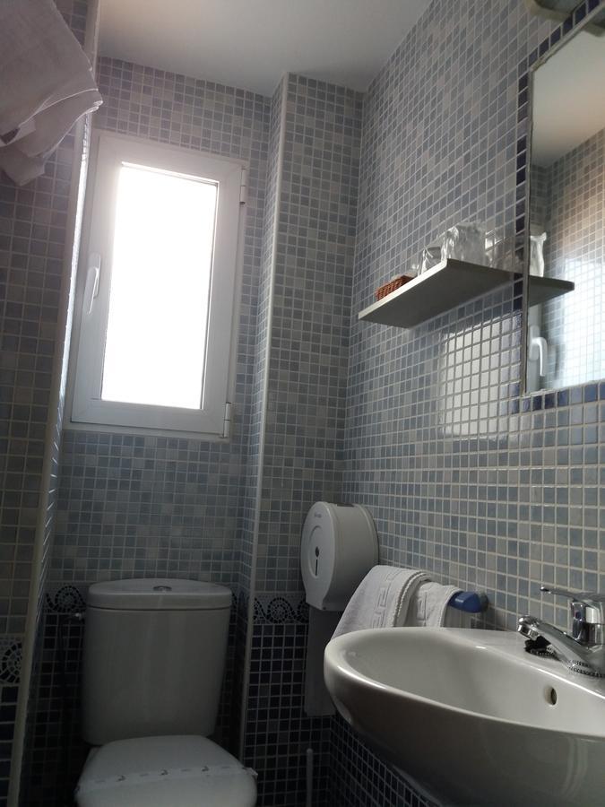 Hostal La Pilarica Paterna Esterno foto