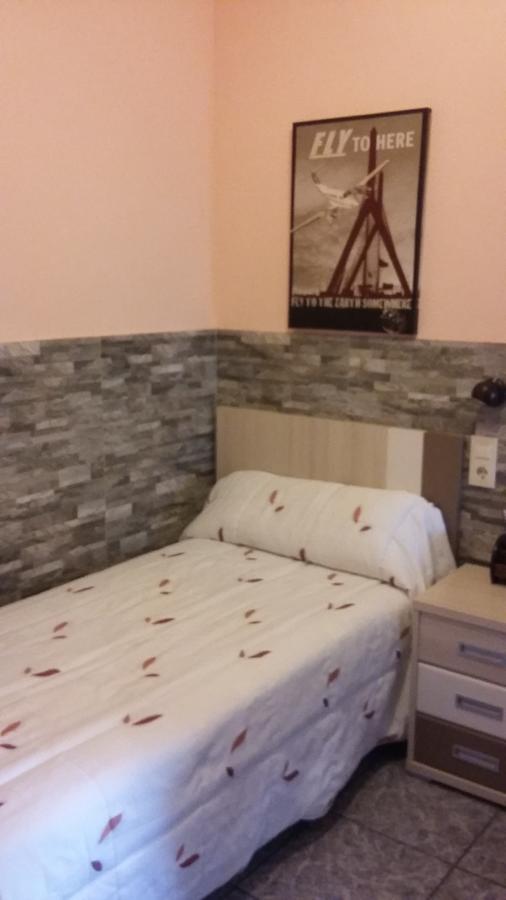 Hostal La Pilarica Paterna Esterno foto