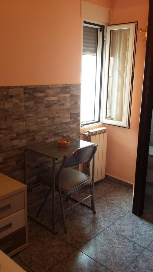 Hostal La Pilarica Paterna Esterno foto