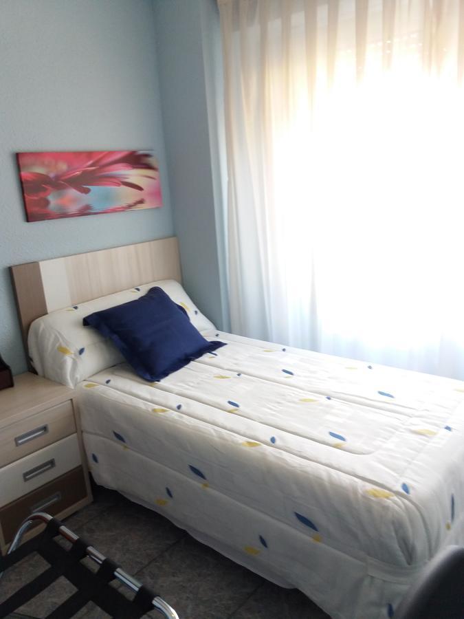 Hostal La Pilarica Paterna Esterno foto